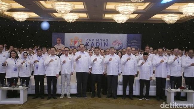 Anindya Bakrie Kukuhkan Pengurus Kadin 2024-2029, Arsjad Ketua Wantim