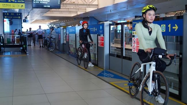 LRT Jabodebek Bakal Uji Coba Penumpang Boleh Bawa Sepeda 8 Desember