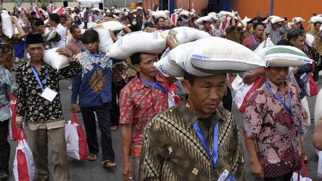 16 Juta Keluarga Dapat 20 Kg Beras Gratis Usai PPN Naik Jadi 12 Persen