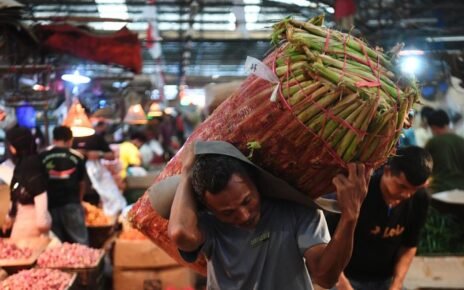 Jurus Prabowo Ungkit Daya Beli Masyarakat