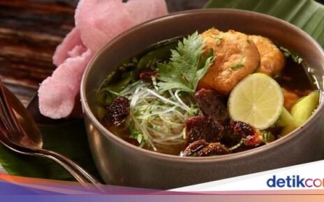 Lamaknyo! 5 Soto Padang Berkaldu Bening Gurih Untuk Makan Siang