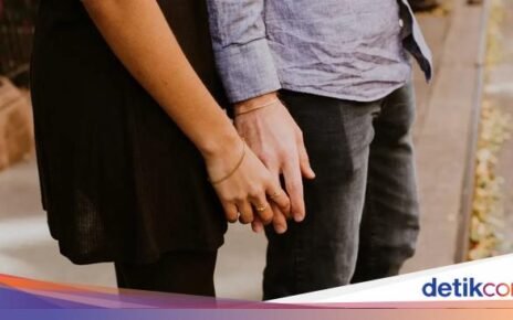 Kocak! Protes Saat Jajan Takoyaki, Orang Ini Dapat Hadiah Gurita dari Gebetan