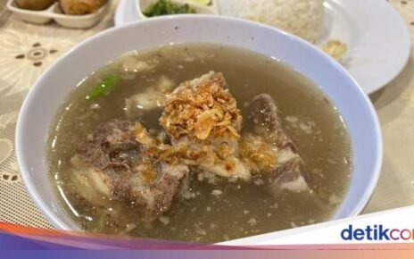 Sengatan Sedap Sop Djanda dan Rawon Tersembunyi di Melawai Plaza