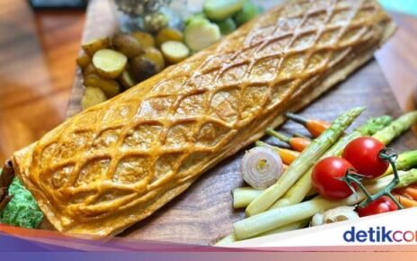 Salmon En Croute hingga Dessert Istimewa Buat Natal di Hotel Berbintang
