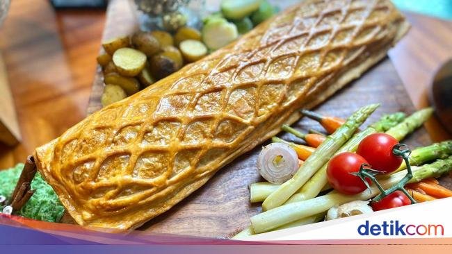 Salmon En Croute hingga Dessert Istimewa Buat Natal di Hotel Berbintang