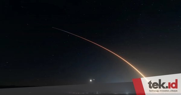 SpaceX rampungkan Starlink pertama untuk langsung ke ponsel