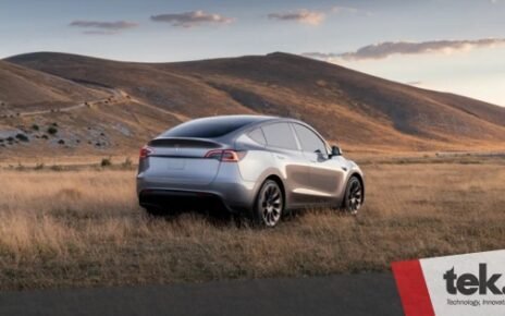 Tesla tarik 700.000 kendaraan karena masalah sensor ban