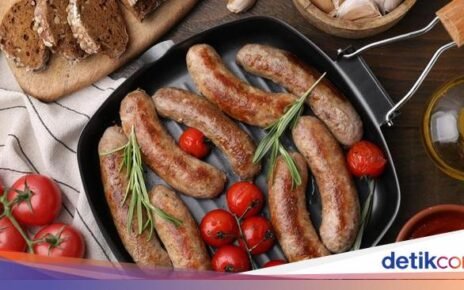 Tips Panggang Sosis Agar Tetap Juicy Gurih Untuk Sajian Natal