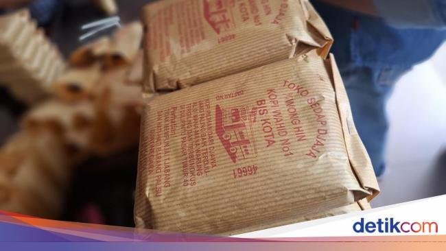 Istimewa! Kopi Tubruk di Toko Kopi Legendaris Pasar Jatinegara