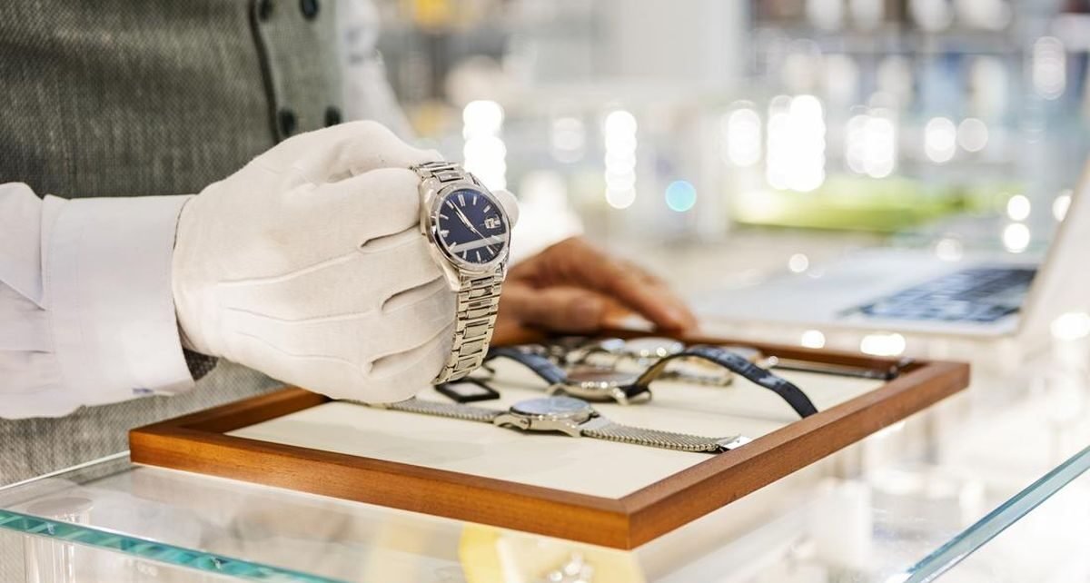 Harga Emas Naik Terus, Jam Tangan Rolex Terancam Makin Mahal