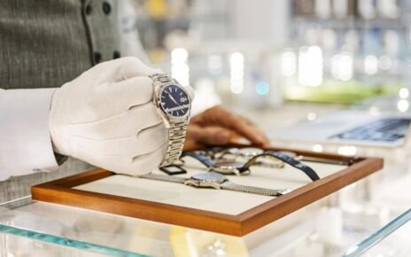 Harga Emas Naik Terus, Jam Tangan Rolex Terancam Makin Mahal