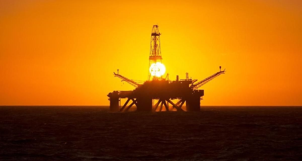 Harga Minyak Anjlok 1 Persen Imbas Data AS dan Penguatan Dolar