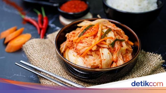 Makan Kimchi 2 Kali Sehari Bikin Tubuh Ramping, Ini Temuan Peneliti
