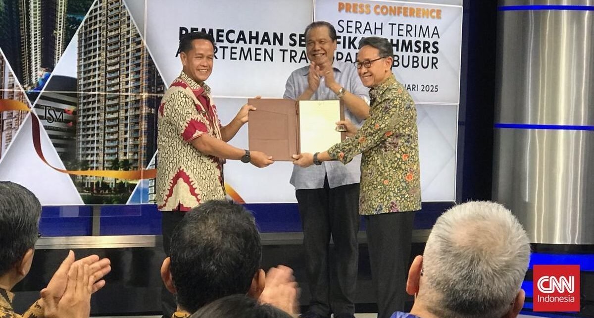 BPN Serahkan Sertifikat Hak Milik Apartemen Trans Park Cibubur