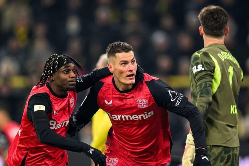 Dortmund vs Leverkusen: Menang, Die Werkself Tempel Muenchen di Puncak