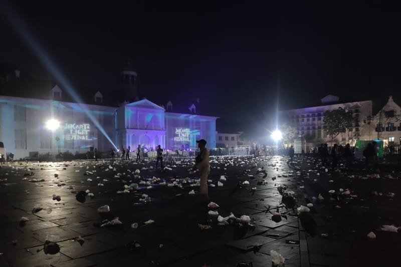 Tahun sudah Baru, Kebiasaan Menyampah Warga Jakarta tetap yang Lama