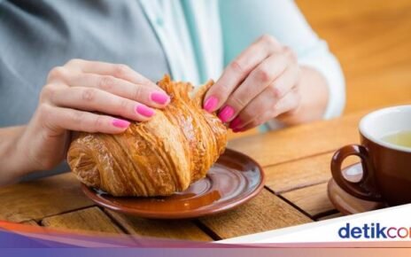 2 Hal Terlarang Saat Makan Croissant Menurut Pakar Etiket