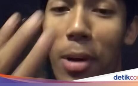 Demi Biaya Sekolah, Pelajar Ini Rela Jadi Pengantar Makanan di Malam Hari