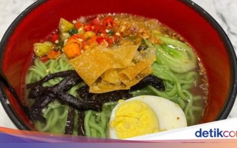 Lamian hingga Ayam Panggang ala Hong Kong Jadi Sajian Spesial Imlek di Sini