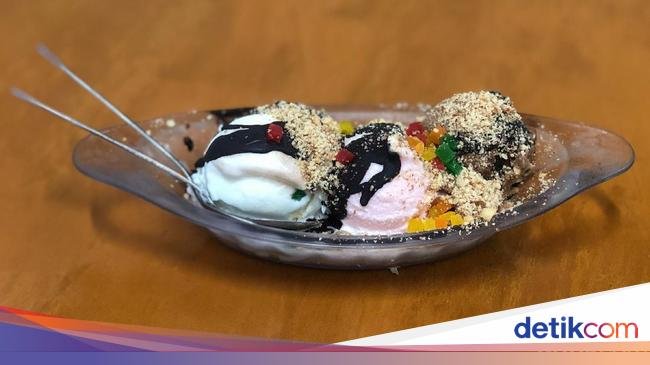 Meski Penjualnya Galak, 5 Tempat Makan Ini Tetap Laris Manis