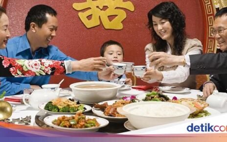 5 Cara Detoks Efektif Usai Makan Banyak Saat Imlek