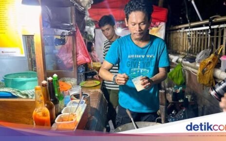 Kuliner Enak Sepanjang Trotoar Jl. Satrio Kuningan Favorit Karyawan