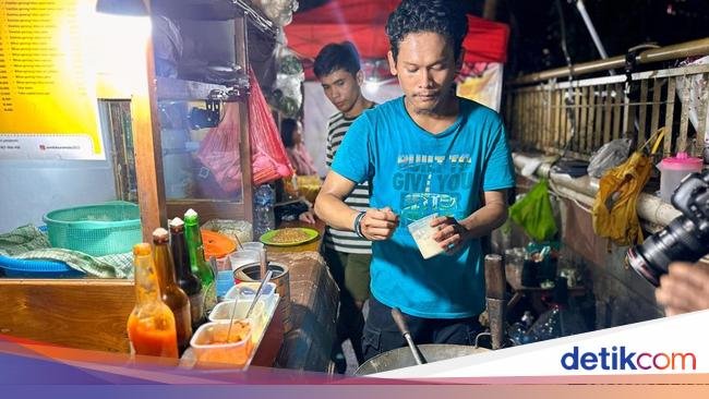 Kuliner Enak Sepanjang Trotoar Jl. Satrio Kuningan Favorit Karyawan