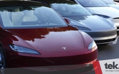 NHTSA selidiki parkir pintar Tesla setelah 12 kecelakaan