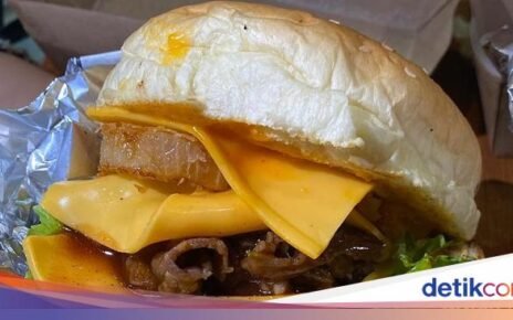 Puas Makan Burger Rp 25 Ribuan yang Toppingnya Lumer di Bekasi!