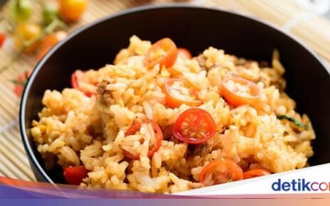 Resep Nasi Tomat dan Ayam Cincang yang Segar Untuk Menu Bekal