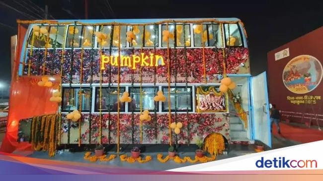 Keren! Bus Tingkat di India Ini Disulap Jadi Restoran