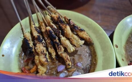 Mantap! Sate Klopo Legendaris hingga Pecel Madiun di Ruas Ondomohen