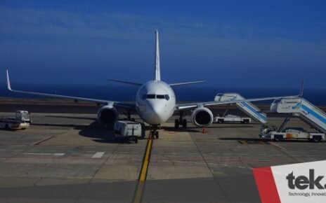 Kerjasama United Airlines dan SpaceX: Internet cepat pesawat