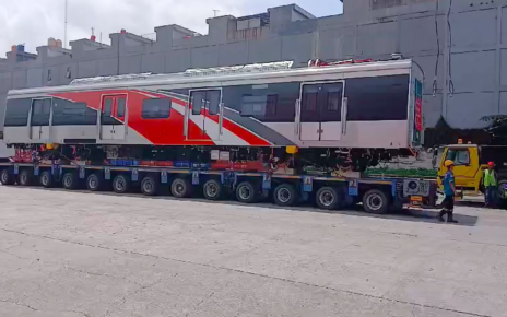 Satu Trainset KRL Impor dari China Tiba di RI