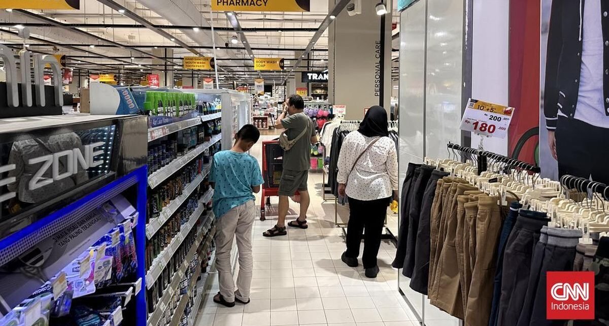 Aneka Kemeja Pria hingga Kaus Diskon 50% + 20% di Transmart