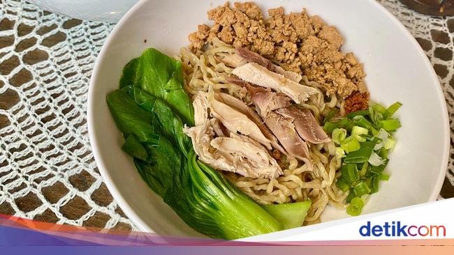 Bakmi Lei: Bakmi Halal 'Hidden Gem' Depok Topping Ayam Kampung Nikmat