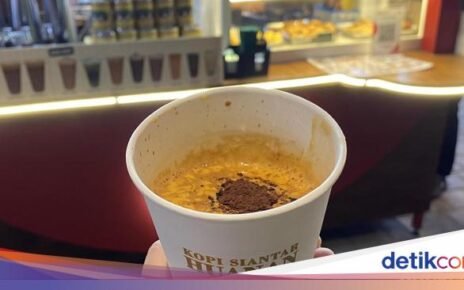 Ada Ce Hun Tiau dan Kopi Telur Siantar Segar di Dragon Point PIK