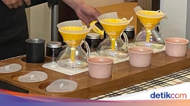 5 Fakta Dripper Corong Kuning yang Viral Diburu Barista