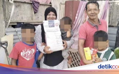 Haru! Pria Disabilitas Ini Mengais Makanan Kedaluwarsa Sisa Supermarket