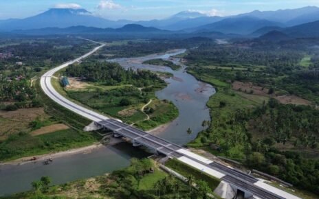 Penampakan Jalan Tol Pertama di Padang