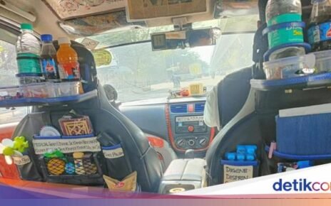 Keren! Supir Taksi Ini Sediakan Camilan dan WiFi Gratis Untuk Penumpang