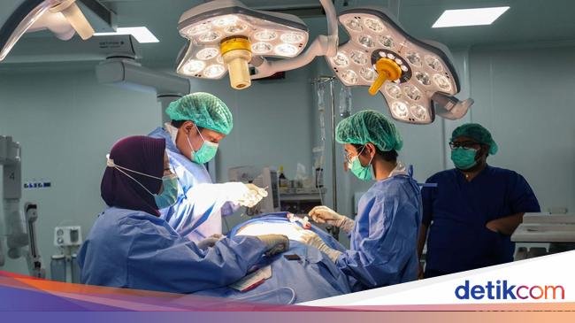 Gegara Kebanyakan Makan, Perut Wanita Ini Harus Dioperasi