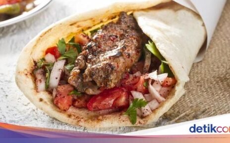 Sering Dianggap Sama, Kebab dan Shawarma Punya 5 Perbedaan Ini