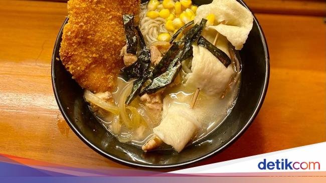 Harganya Mulai Rp 12 Ribu, 5 Ramen Kaki Lima Ini Rasanya Jempolan
