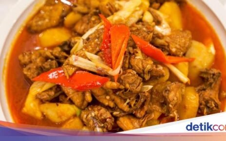 Resep Kari Merah Ayam dan Kentang, Pedas Gurih Untuk Lauk Bekal