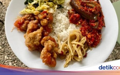 RM Cahaya Selatan: Nasi Warteg Kekinian dengan Lauk Telur Tomat hingga Fuyunghai Sedap