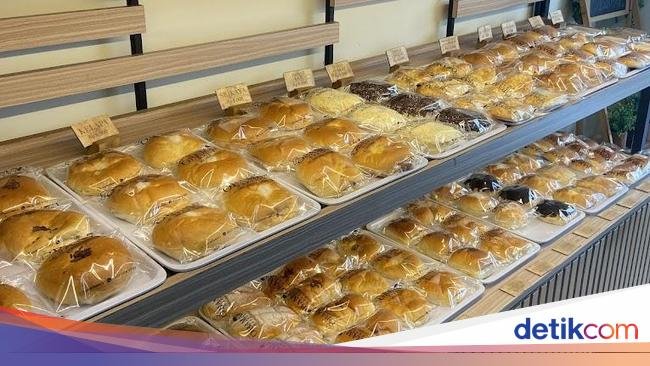 Makan Roti Jadul Enak di 5 Bakery di Gading Serpong