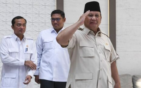 Prabowo Minta Gojek-Grab Beri Bonus Hari Raya "Cash" Buat Ojol