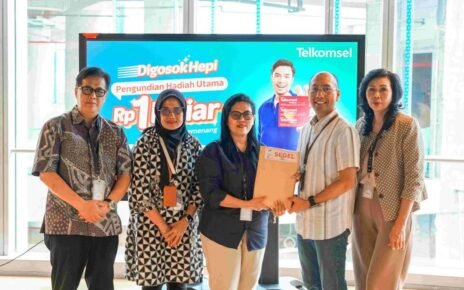 Telkomsel Bagi THR Lebaran Miliaran Rupiah Lewat Program Digosok Hepi