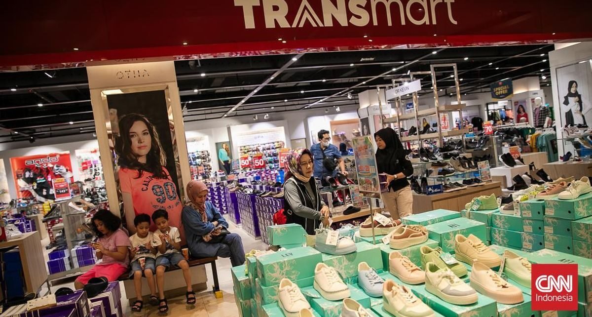 Borong Sepatu dan Sandal buat Lebaran di Transmart, Diskon hingga 70%